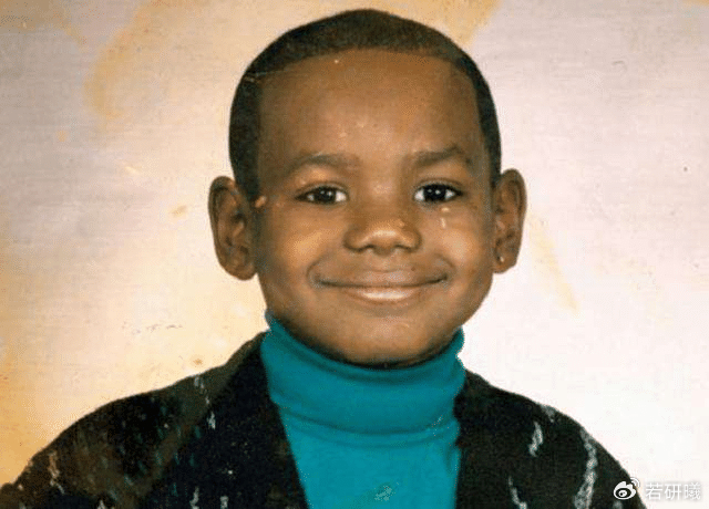直播吧-NBA球星童年照：库里变化最大，认出5个才算得上老球迷|斯蒂芬·库里|詹姆斯|德维恩·韦德|保罗·皮尔斯|保罗-皮尔斯_新浪体育_新浪新闻